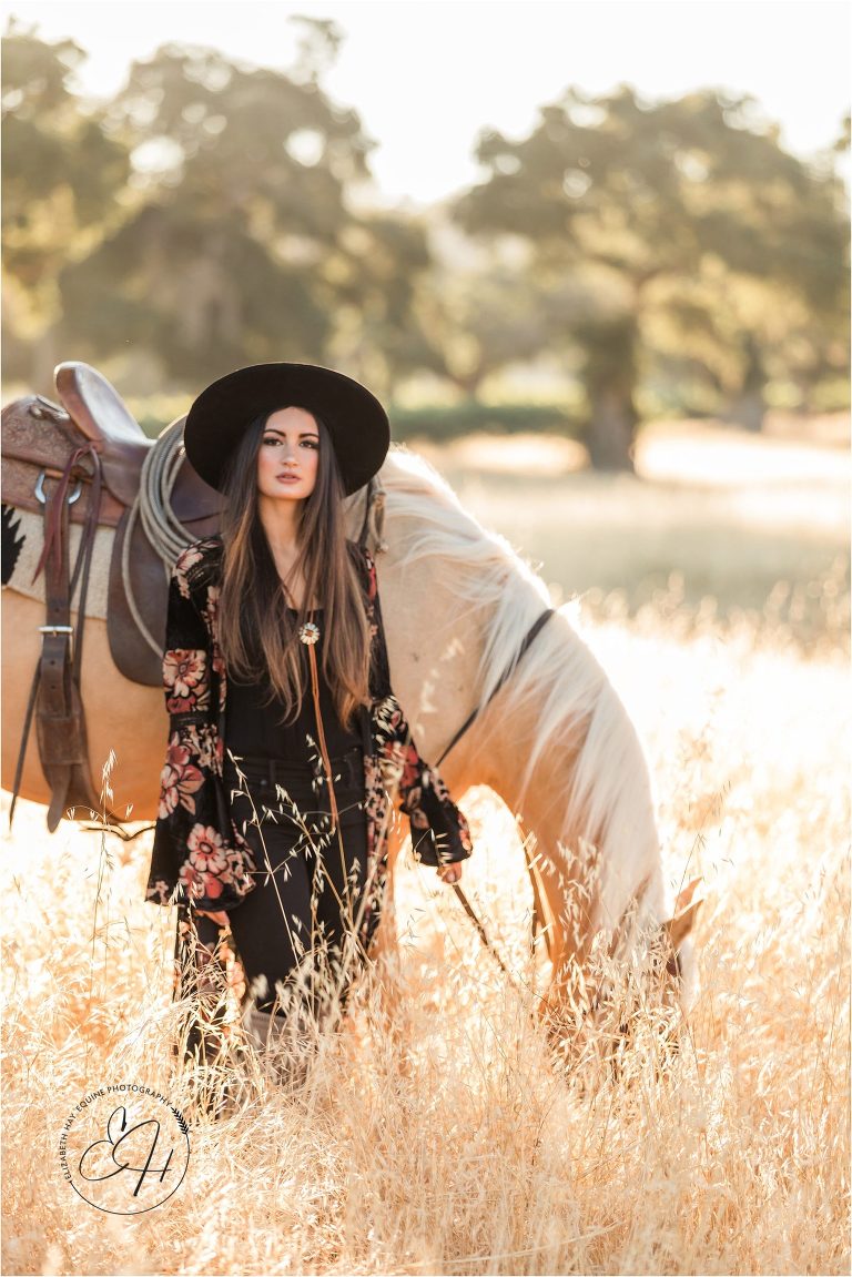palomino horse and boho woman  at the 2018 Elizabeth Hay Photography workshop at Oyster Ridge wedding venue in Santa Margarita, California.