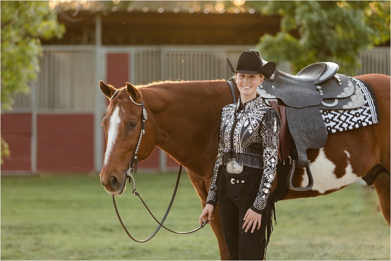 Bakersfield Equine Photography Session with California Equine Photographer Elizabeth Hay of blonde girl and chestnut gelding AQHA All Around gelding.