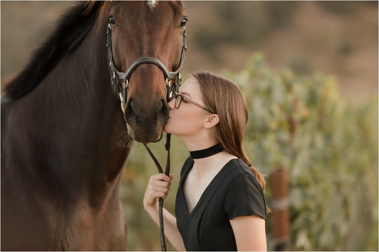 senior graduation photos with a girl and her horse by California Horse Photographer Elizabeth Hay Photography